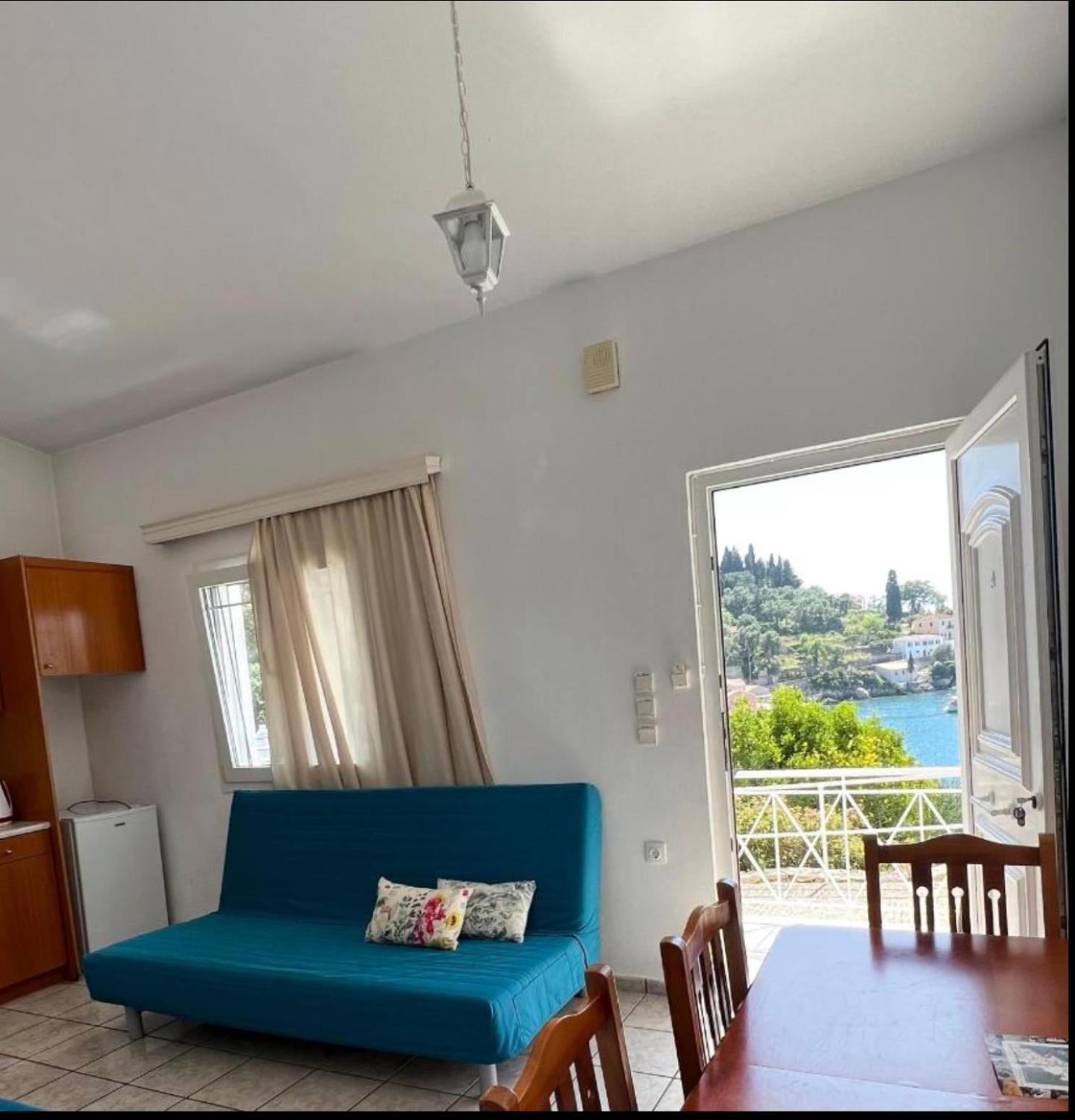 Aronis Spyros Panoramic Seaview Apartments Longós Habitación foto